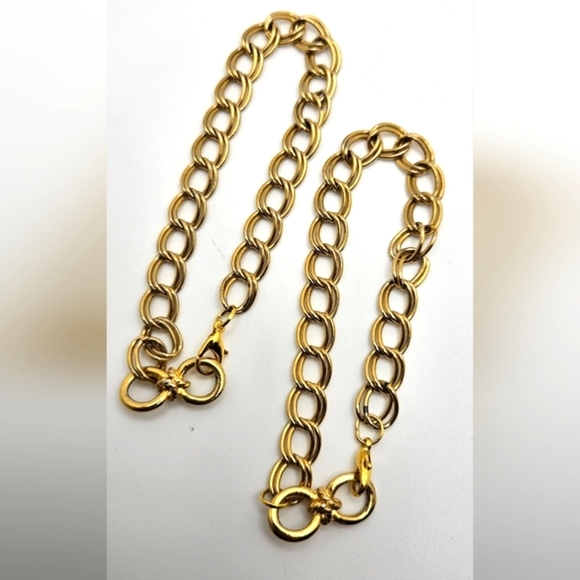 ๐๏ธ FREE ADD ON Gorgeous Simple Gold Chain Bracelet - Picture 3 of 3